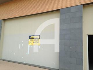 Lloguer Local Comercial  Av josep terradellas. Local comercial