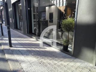 Lloguer Local Comercial  Madrazo. Bonito local listo para ocupación inmediata