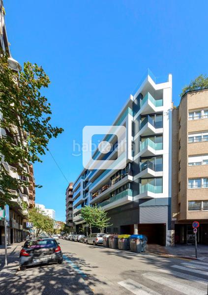 Foto b52f66c8-7e62-4b4e-9d29-c08348ad97df. Àtic amb calefacció piscina a Eixample Nord Girona
