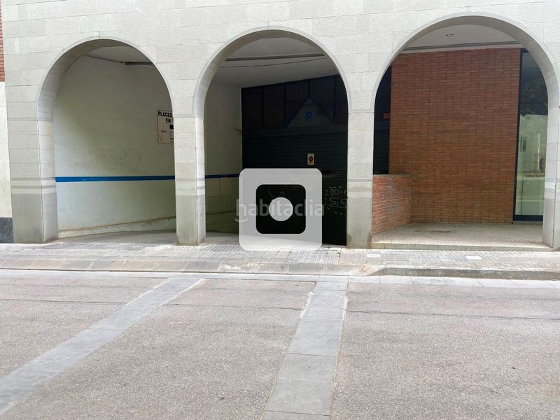 Foto d92fe1d9-d299-4678-879d-9a87cc4314d7. Autoparkplatz in Vallromanes