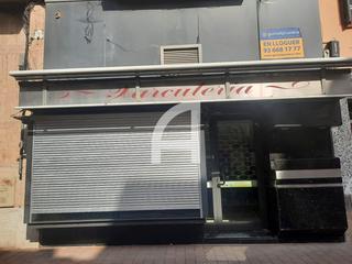 Lloguer Local Comercial  Carril. Local  a pie de calle en zona comercial muy transitada