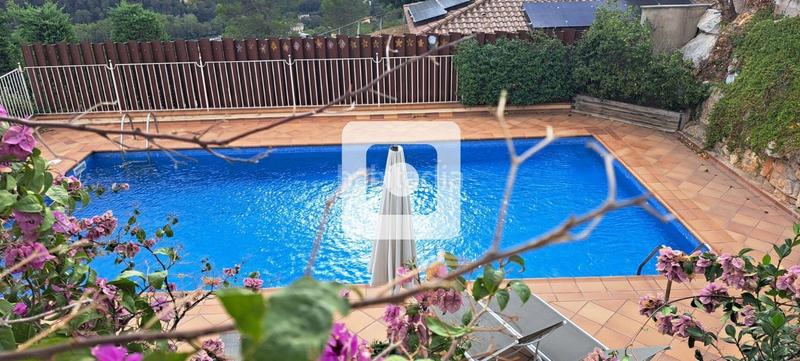 Foto 01bb9378-1fc5-4516-9beb-d674133e496c. Chalet con riscaldamento piscina in Montjuïc Girona