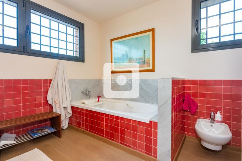 Foto b26d158e-7d53-4f31-bb9c-191d60b8769e. Chalet con riscaldamento piscina in Montjuïc Girona
