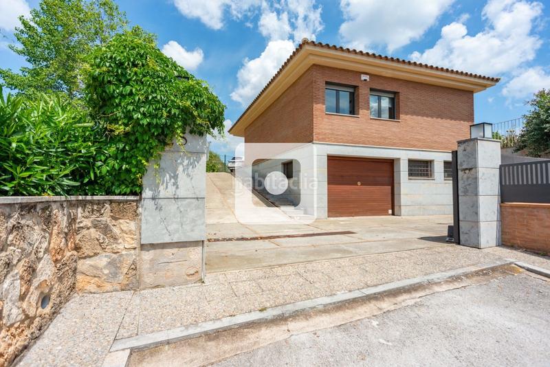 Foto d87c4bd8-2630-4d13-970d-61ef9f347854. Chalet con riscaldamento piscina in Montjuïc Girona