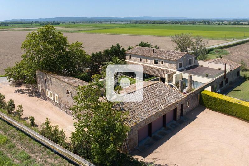 Foto 9fad2a9f-22bb-4884-9067-f95537efc167. Rent country house with parking pool in El Mas Pinell Estartit