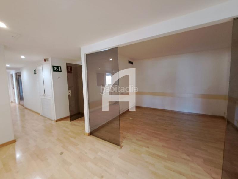 Foto 94badfcf-22d5-4fa2-8864-2078dc64c286. Miete büro mit heizung in Molins de Rei