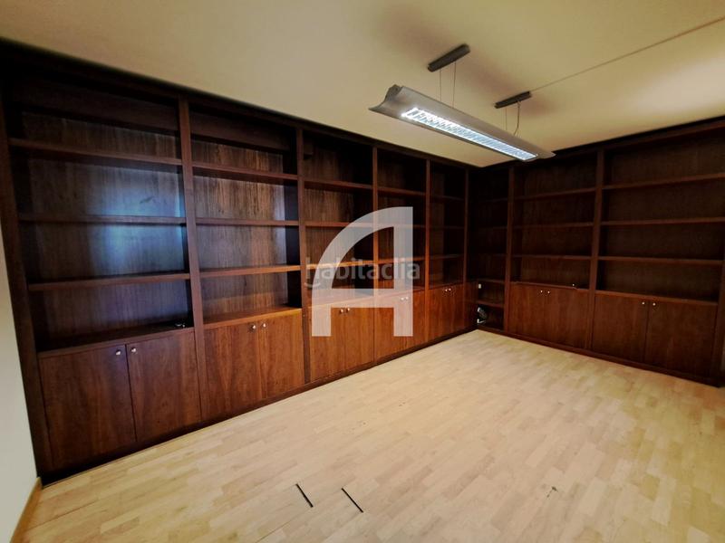 Foto b2ad462c-153d-49ac-ac8e-dfbfb689c730. Miete büro mit heizung in Molins de Rei