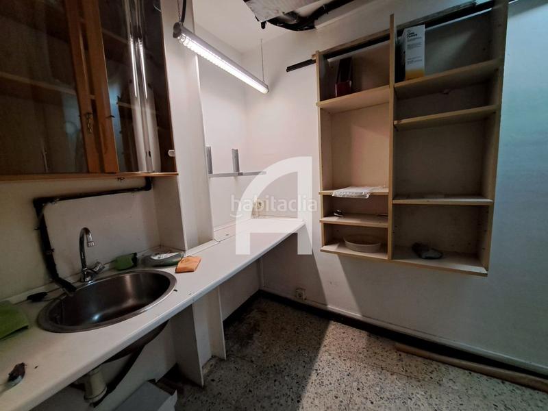 Foto b9d3cc3b-fe73-4b09-a033-817ca4343810. Miete büro mit heizung in Molins de Rei