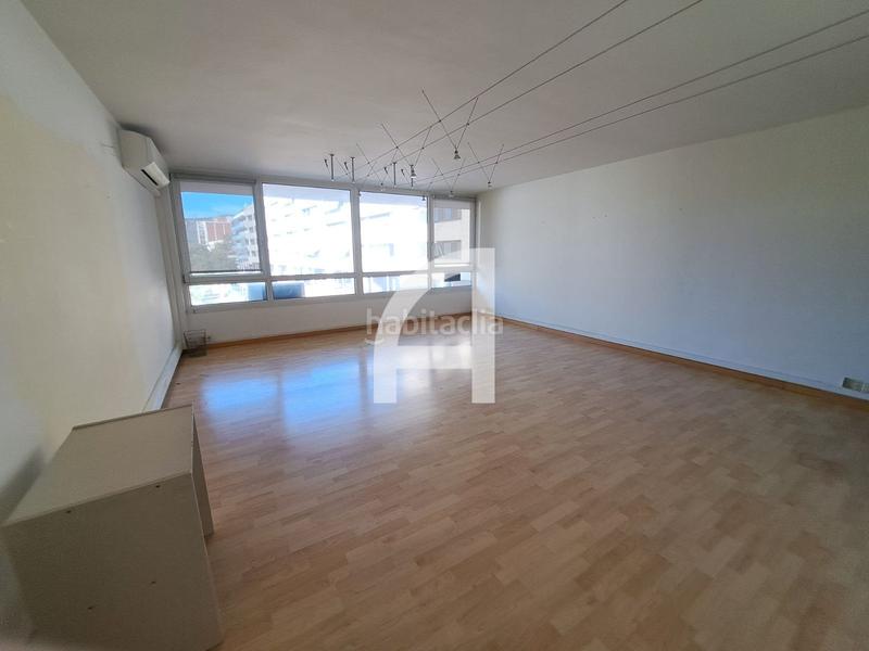 Foto d97e629b-cd64-431e-bec9-843999725d59. Miete büro mit heizung in Molins de Rei