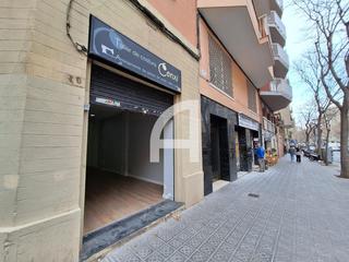 Lloguer Local Comercial  Carrer de roger de flor. Buen local en finca esquinera roger de florindustria