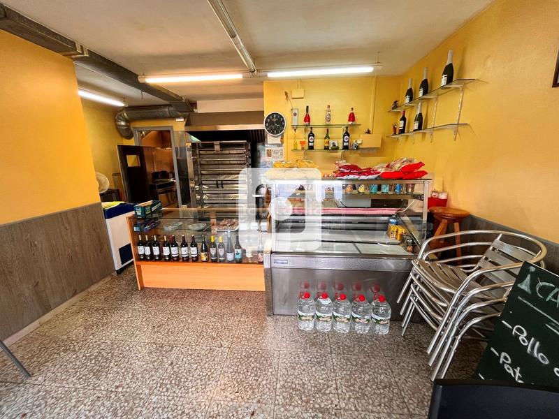 Foto b93b3dca-e769-45f3-8d47-fc1d9c8b9255. Local comercial rotiseriachurreriacomida para llevar en plena activad en Sant Pere de Vilamajor
