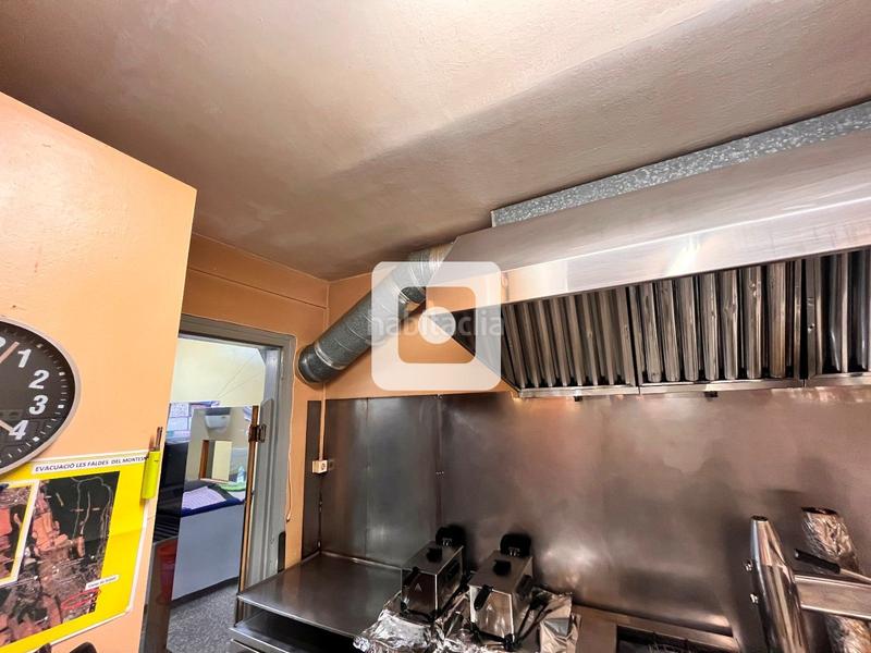 Foto be1ebf21-3de5-4e1d-8545-0f6d94a3fd8f. Local comercial rotiseriachurreriacomida para llevar en plena activad en Sant Pere de Vilamajor