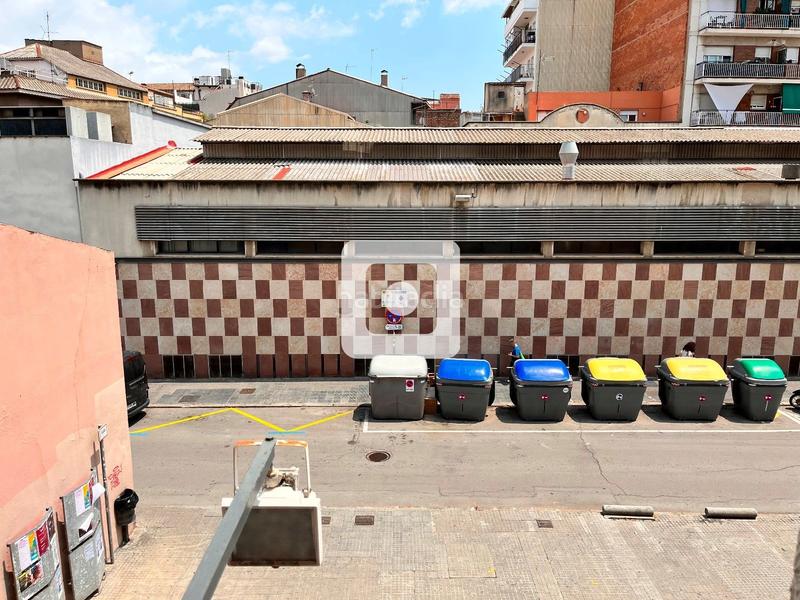 Foto 274348e2-4b22-445e-a140-ec1bb9e73d46. Lloguer local comercial a Sota el cami ral Granollers