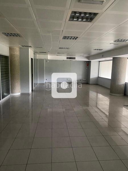 Foto 1487bda7-a617-4eff-a2c7-35ddddc31677. Alquiler local comercial amplio local comercial en aquiler en Girona