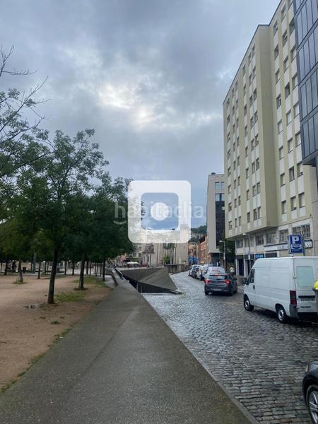 Foto b3f6987b-b368-4737-8955-12b1864f0e61. Alquiler local comercial amplio local comercial en aquiler en Girona