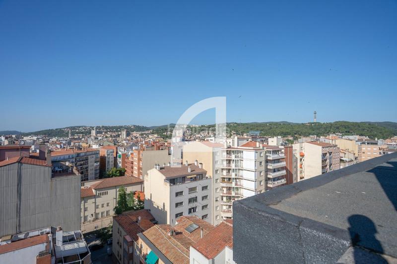 Foto 8bfe2970-3219-4006-8e46-080c7b40573f. Àtic a Eixample Nord Girona