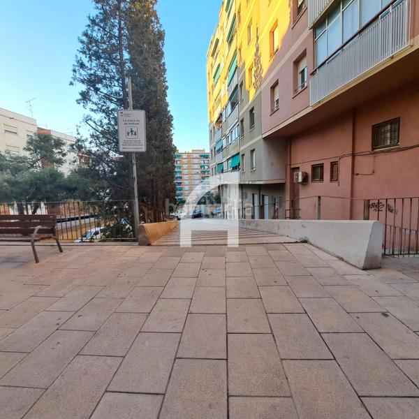 Foto d4e9853d-e5fb-4cc5-879b-d54a27a3dcf0. Business premise in Can Calders Sant Feliu de Llobregat