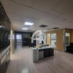 Oficina  Via augusta. Luminosa oficina en edificio comercial en zona de negocios diago