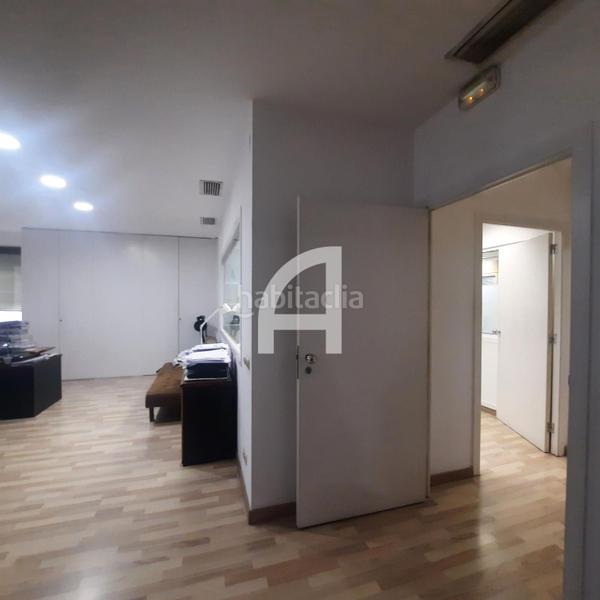 Foto 4c30d563-eb0b-4c8b-962f-b23ca8a7c6a7. Oficina amb calefacció a Sant Gervasi - Galvany Barcelona