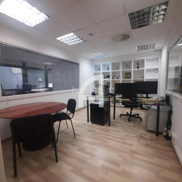 Foto b65640ea-6d74-4d1f-9b42-bd9436f05964. Oficina amb calefacció a Sant Gervasi - Galvany Barcelona