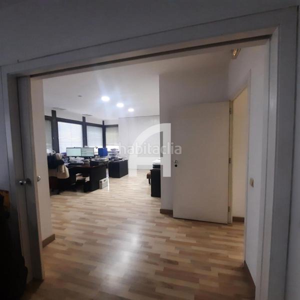 Foto e4f0a660-89a6-47e4-9a55-33eb31f1f1d4. Oficina amb calefacció a Sant Gervasi - Galvany Barcelona