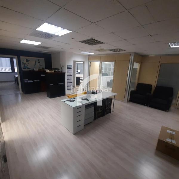 Foto f8b11003-3e2a-4ed0-82d2-89bff4b511a8. Oficina amb calefacció a Sant Gervasi - Galvany Barcelona