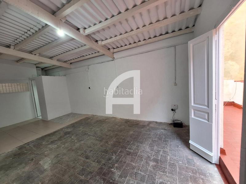 Foto a17f53a6-437c-4d4a-955d-f5df0a700f8b. Lloguer local comercial a Vila de Gràcia Barcelona