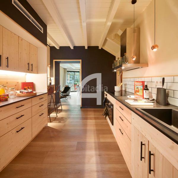 Foto ac859aef-f3b9-4d88-ac82-67811b504044. Casa adossada amb calefacció aparcament a Bellver de Cerdanya