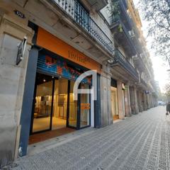 Location Local commercial  Carrer casp. Amplísimo y singular local en eixample dret