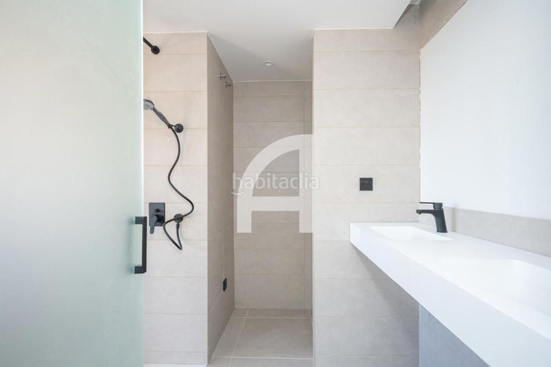 Foto 566ae2a0-8e1e-43b5-bb11-3abd699d1144. Casa adosada exclusiva casa de obra nueva al turó baix empordà girona en Regencós