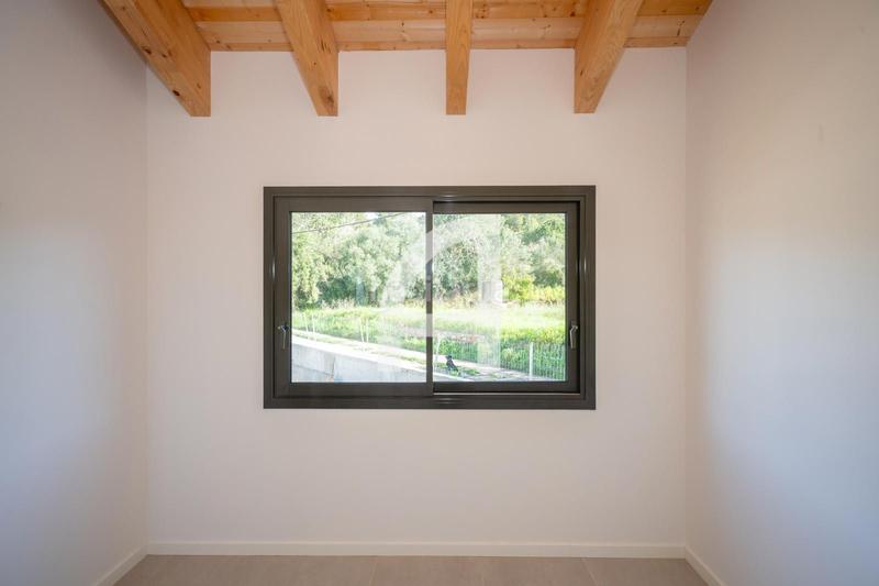 Foto 6dc93471-be5d-4d2a-acfc-050a0cd2fdc2. Casa adosada exclusiva casa de obra nueva al turó baix empordà girona en Regencós