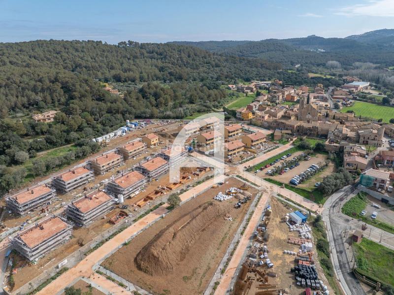 Foto 88034f40-5a03-419b-9ac3-d59e7667e22a. Casa adosada exclusiva casa de obra nueva al turó baix empordà girona en Regencós
