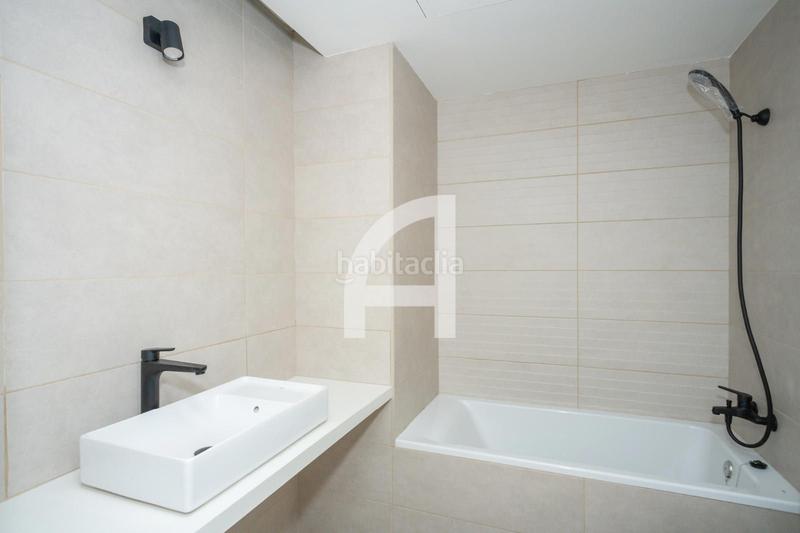 Foto e87406f2-f7e7-485d-8ba7-19fe61e3f510. Casa adosada exclusiva casa de obra nueva al turó baix empordà girona en Regencós