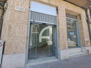 Miete Geschäftsraum  Passeig de pi i margall. Increíble local comercial en el centro de molins de rei