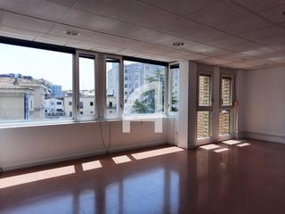 Lloguer Oficina  Juli garreta. Despacho en alquiler en el centro de girona