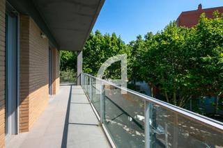 Location Appartement  Carrer de l'arquitectura. Piso con gran balcón a dos vientos en alquiler temporal