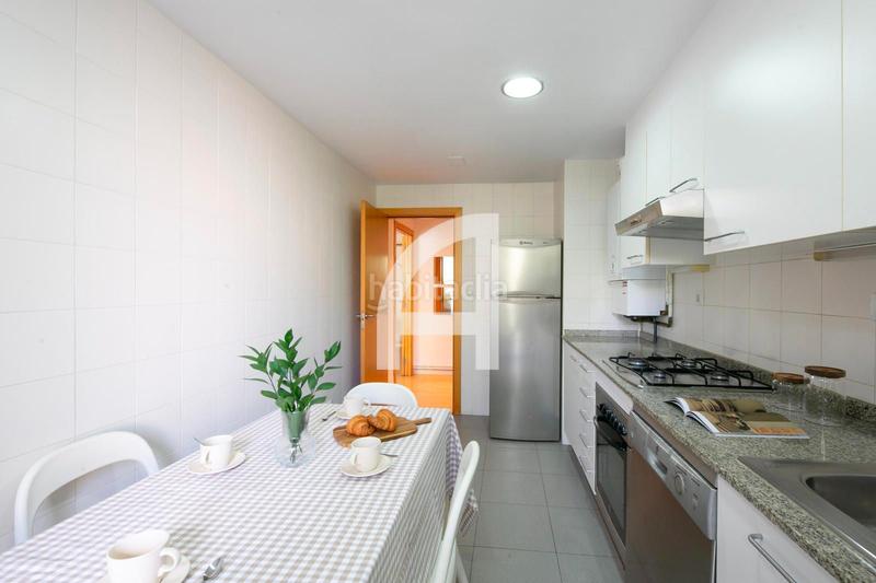 Foto 0df66483-a342-4c79-9cb1-c289687af0de. Location appartement avec chauffage parking dans Granvia LH Hospitalet de Llobregat (L´)