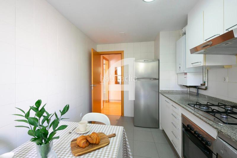 Foto 1abde4ae-b9fb-434f-bee8-aad708ea3bd2. Location appartement avec chauffage parking dans Granvia LH Hospitalet de Llobregat (L´)