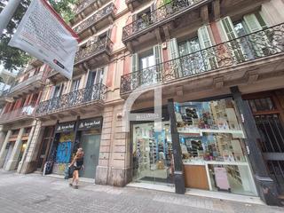 Location Local commercial  Girona. Amplísimo local en c girona, pleno centro ciudad