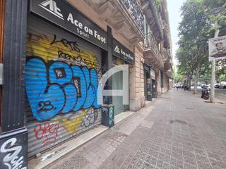 Location Local commercial  Girona. Amplísimo local en c girona, pleno centro ciudad