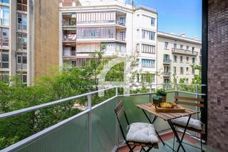 Rent Flat  Carrer de buenos aires. Piso de alquiler temporal cerca del parque del turo park