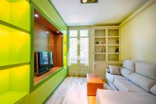 Rent Flat  Passeig de sant joan. Precioso piso amueblado con vistas a p sant joan en alquiler tem