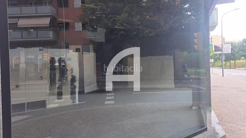 Foto 42e84158-b821-48f3-a687-17fd4f67a17d. Locale commerciale in Eixample Sud-Migdia Girona