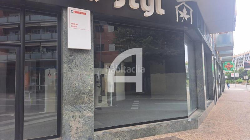 Foto 8c71165c-6a3f-4928-9e6f-87f66c8dbb5c. Locale commerciale in Eixample Sud-Migdia Girona