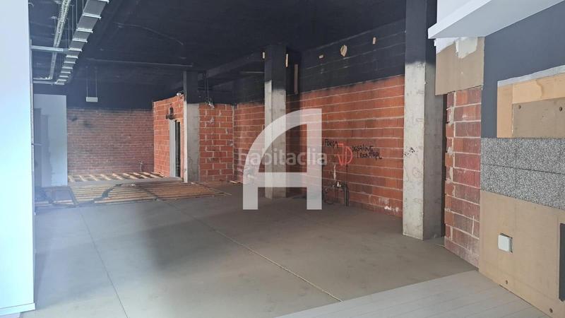 Foto f1febec3-0b64-464d-9eaa-84fb6e957dd7. Locale commerciale in Eixample Sud-Migdia Girona