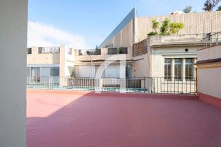Attique  Tallers. Ático a reformar con terraza comunitaria