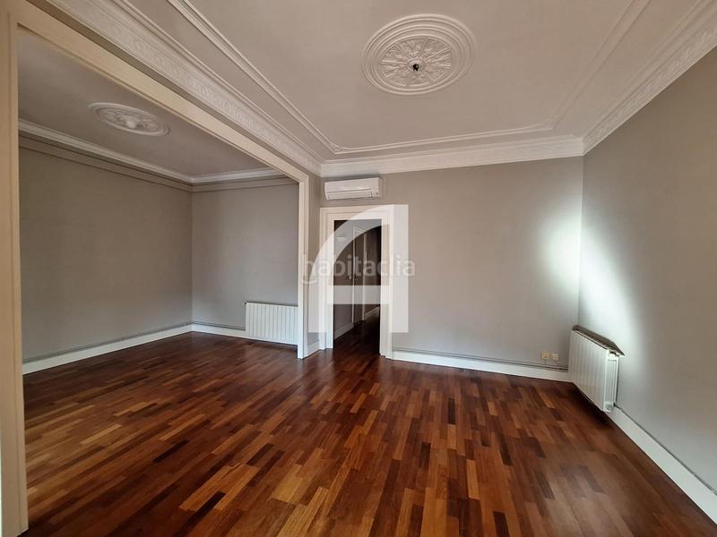 Foto 44aff2eb-d68b-4966-81b6-3ef305dc87e5. Rent office space with heating in L´Antiga Esquerra de l´Eixample Barcelona