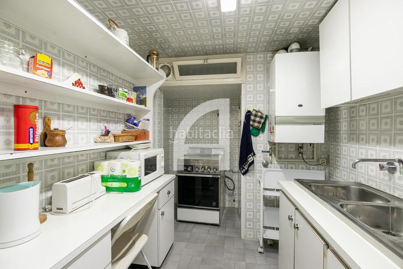 Foto cce6eddf-8d42-4ed1-a160-12fde7bfd0b9. Etagenwohnung mit heizung in Putget - Farró Barcelona