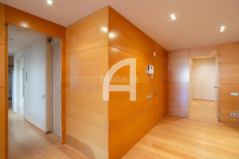 Foto 9f2ac433-6b4a-46ba-83ef-3c34818f2914. Location attique avec chauffage dans Putget - Farró Barcelona
