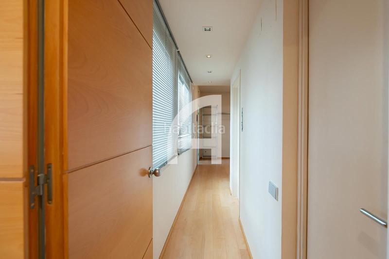 Foto 1bf8b0cd-d658-4e9b-bc26-dc3f3859a7a3. Rent penthouse with heating in Putget - Farró Barcelona